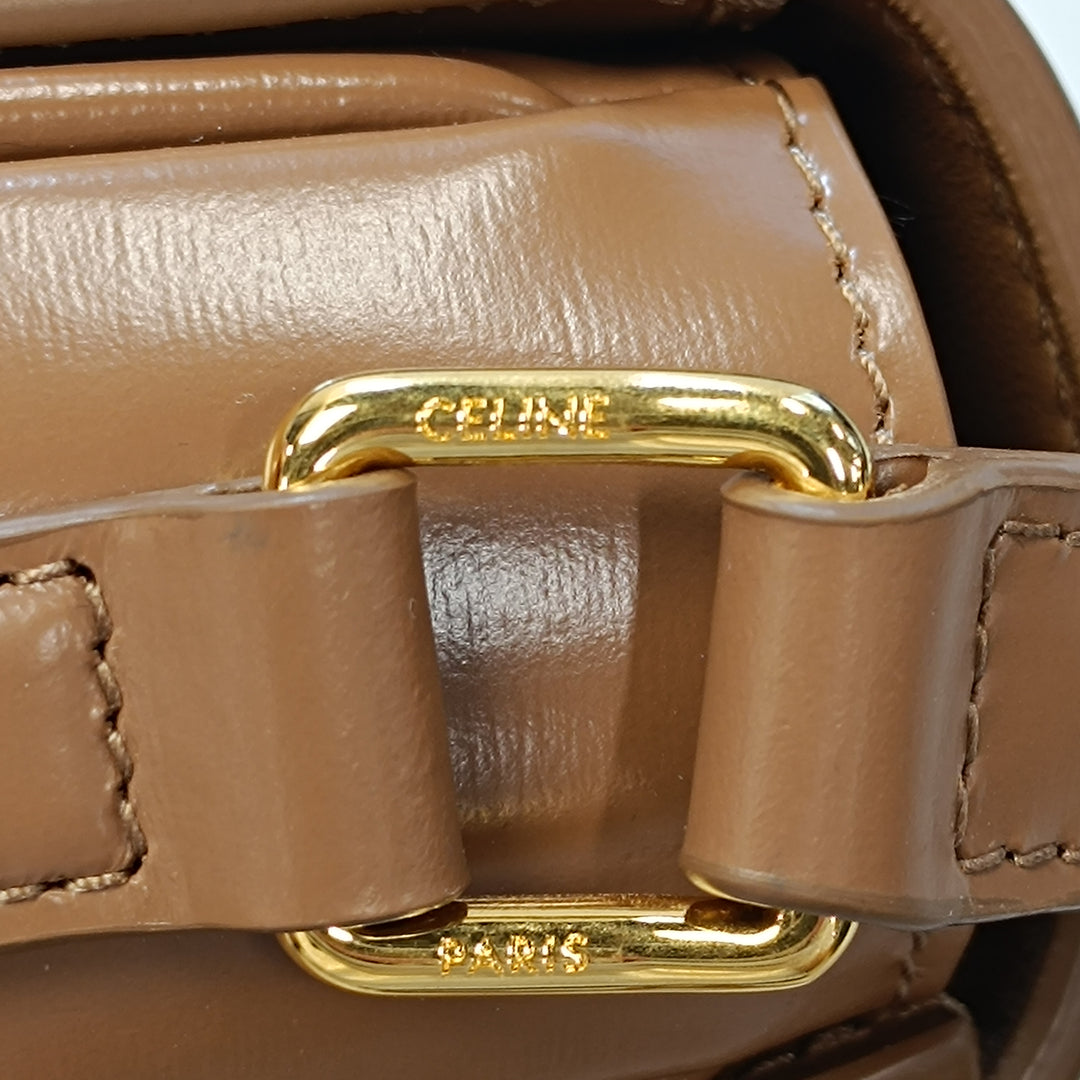 Celine Teen brillant Cuir de veau Triomphe Sac porté croisé