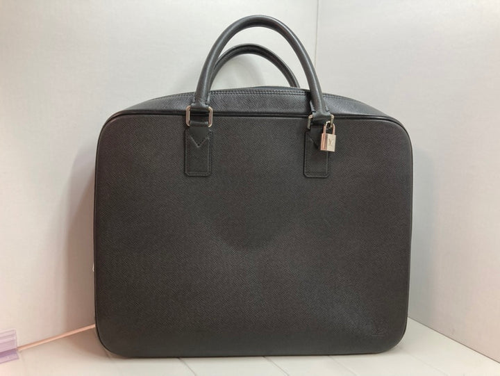 Louis Vuitton Taiga Neo Igor Porte-documents