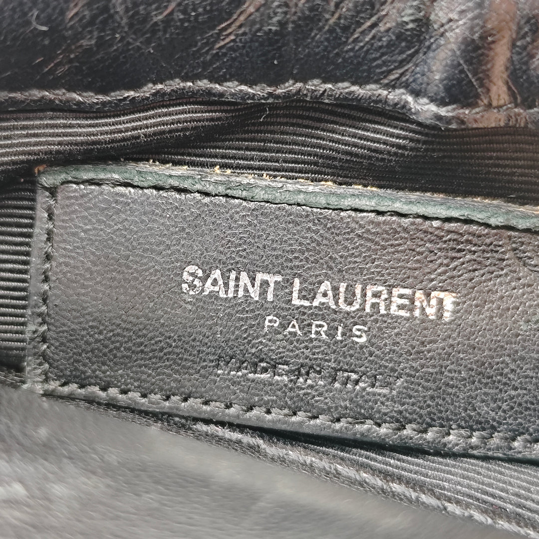 Saint Laurent Baby Chevron Cuir verni Classic Monogram Sac à chaîne