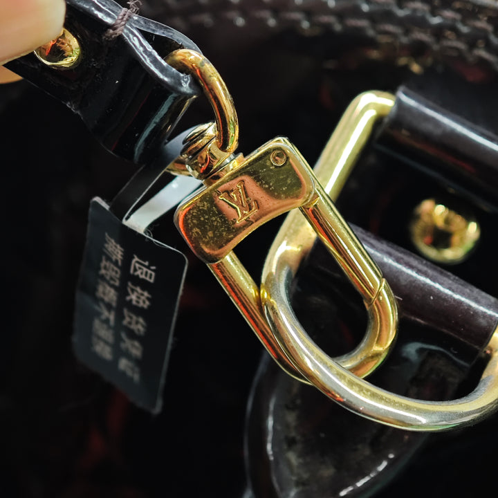 Louis Vuitton Monogram Vernis Alma BB