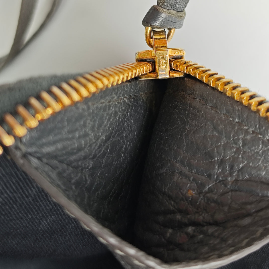 Balenciaga Cuir d’agneau Motocross Classic Zip Around Flat Pochette