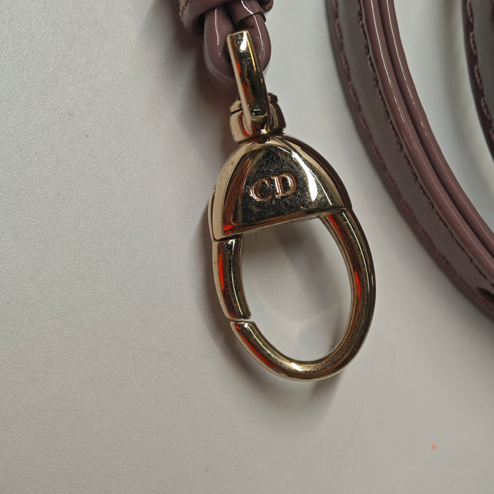 Dior Micro Cuir verni Cannage Lady Dior