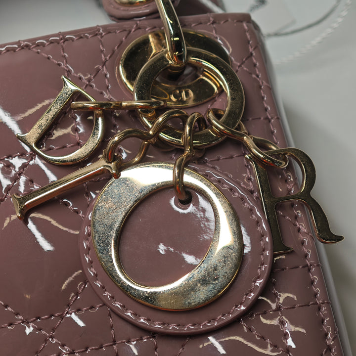Dior Micro Cuir verni Cannage Lady Dior