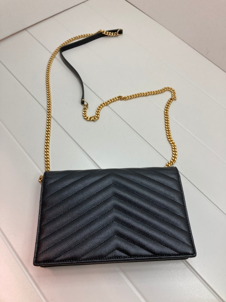 Saint Laurent Grain De Poudre Chevron Cassandre Envelope Chain Portefeuille