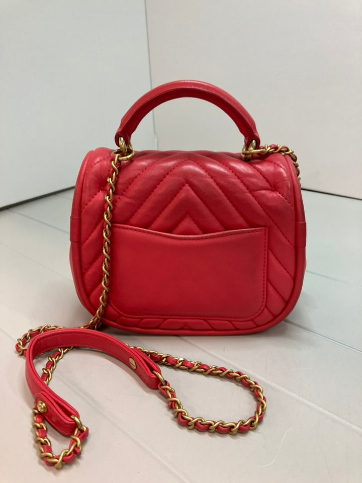 Chanel Mini CC Chevron Cuir d’agneau Reversed Rond à rabat