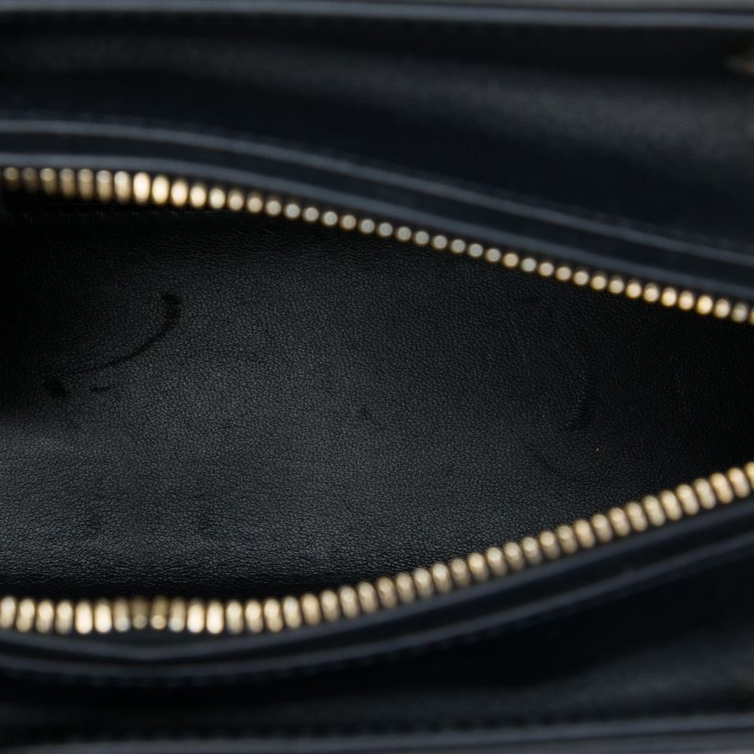 Dior Poches Lady Dior Moyen Cuir de veau Noir – vue 4 – GABY PARIS