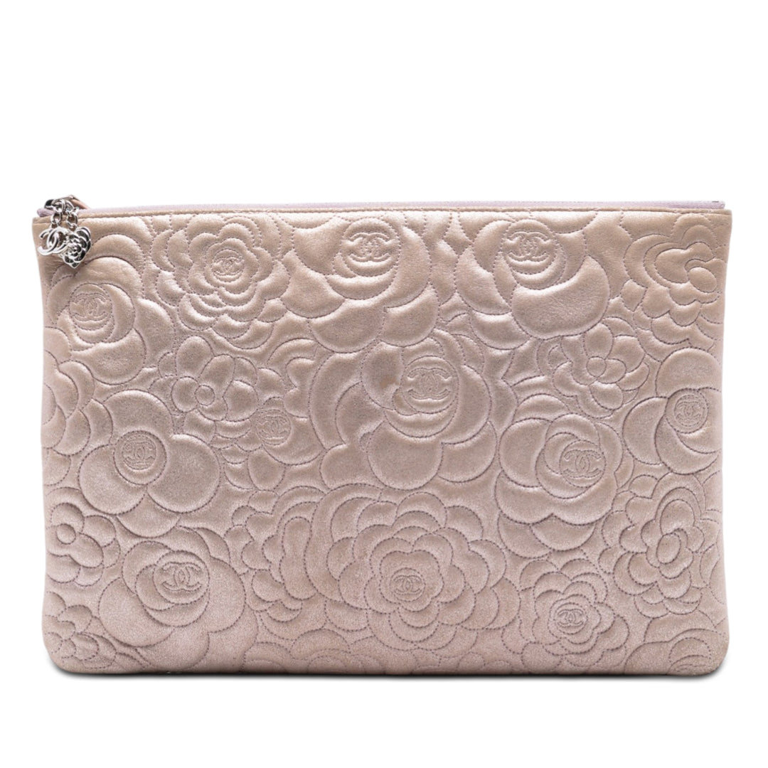 Chanel Large CC embossé Metallic Cuir d’agneau Camellia O Étui Pochette