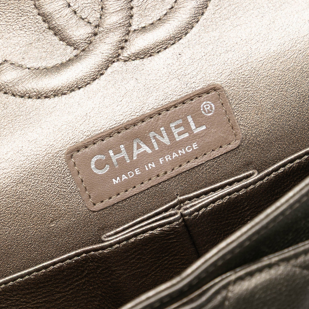 Chanel Medium Classic Metallic Caviar Double rabat