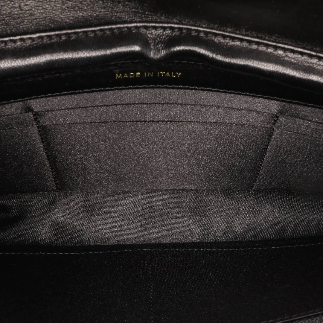 Chanel Paris Moscou Vinyl Moujik Pochette avec chaîne