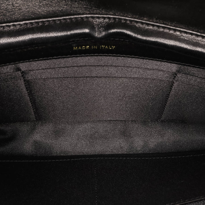 Chanel Paris Moscou Vinyl Moujik Pochette avec chaîne