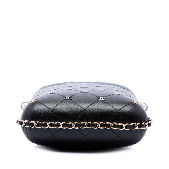 Chanel CC Matelassé et clouté Sac rond à chaîne Étui téléphone Cuir d'agneau