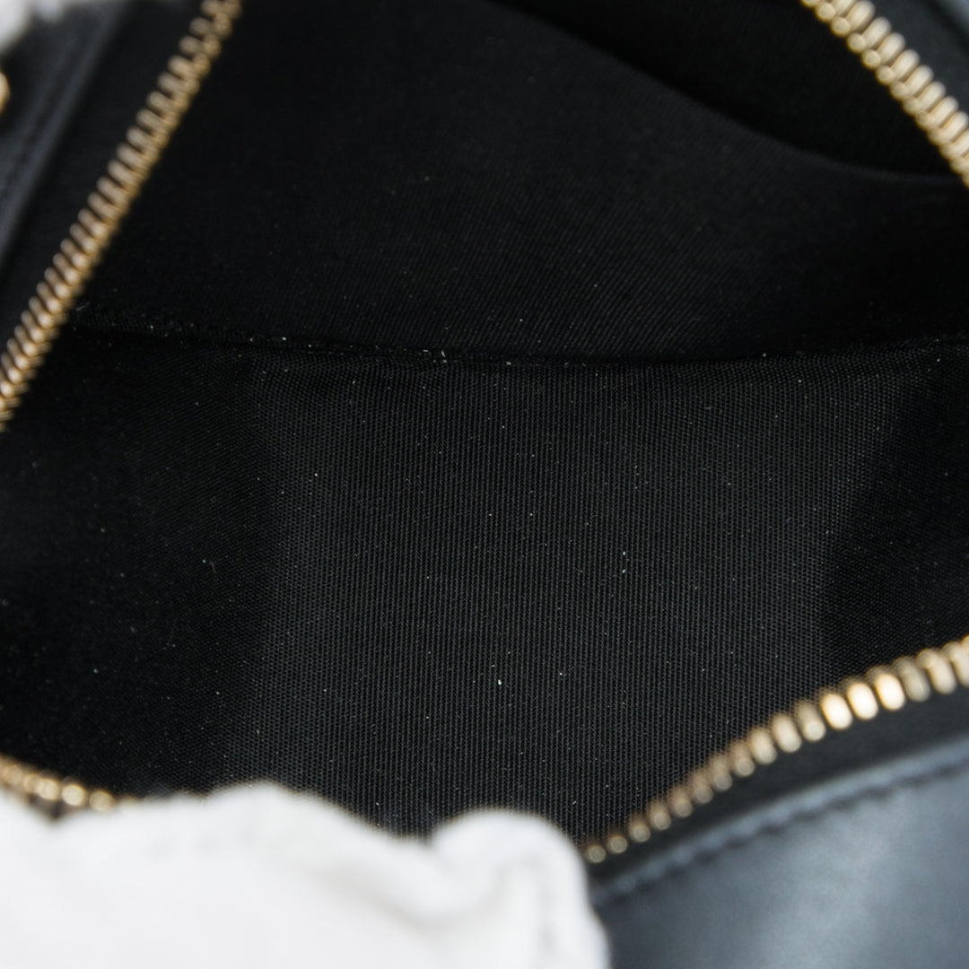 Chanel CC Matelassé Iridescent Cuir d’agneau Perle Rond Pochette avec chaîne