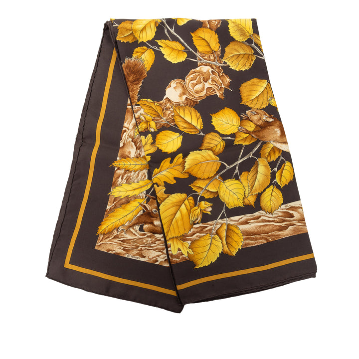 Hermès Casse Noisette Foulard 90 Marron – vue principale – GABY PARIS