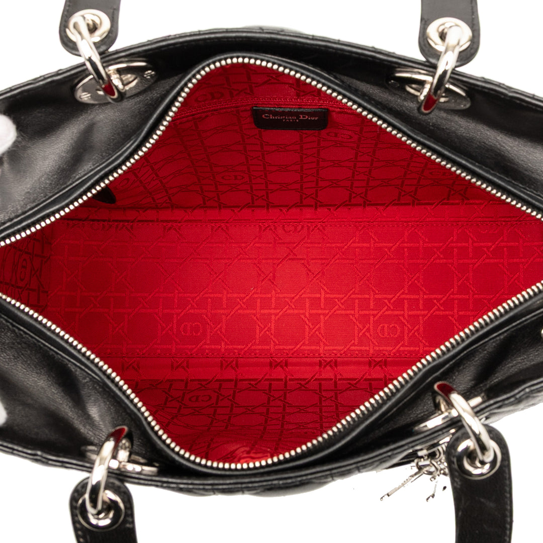 Dior Large Cuir d’agneau Cannage Lady Dior