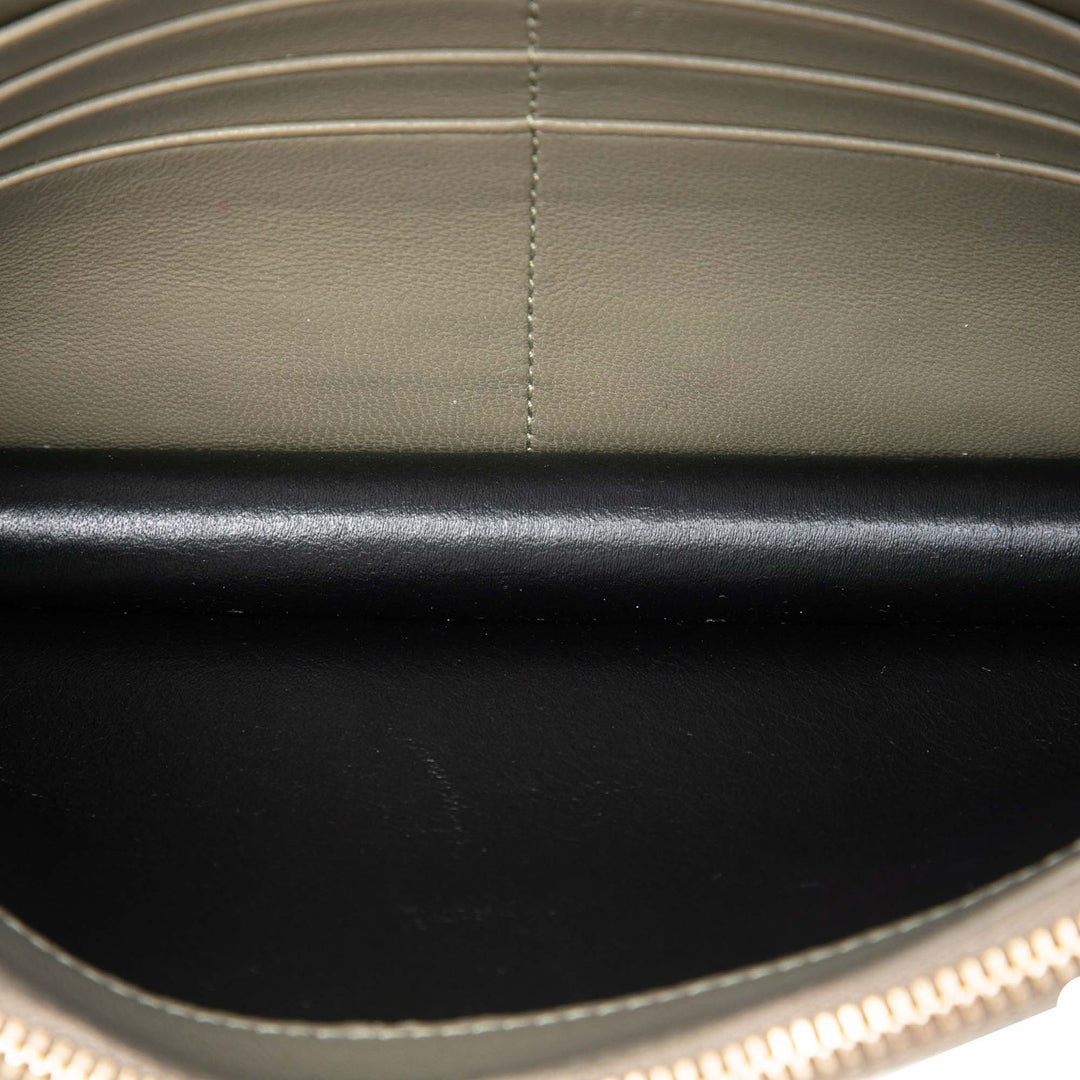 Saint Laurent Chevron Cuir d’agneau Monogram Envelope Chain Portefeuille