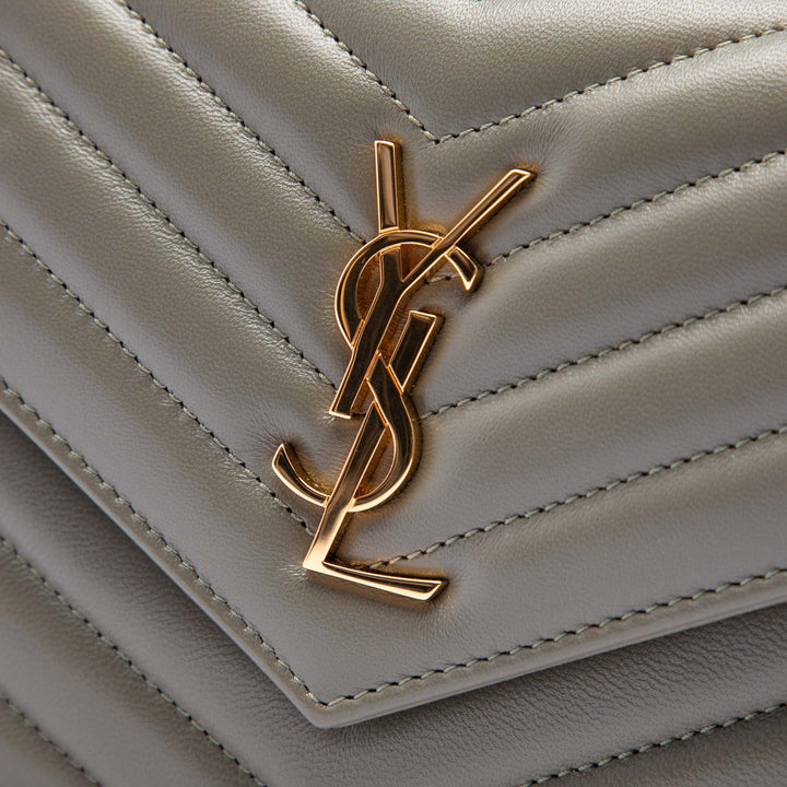 Saint Laurent Chevron Cuir d’agneau Monogram Envelope Chain Portefeuille