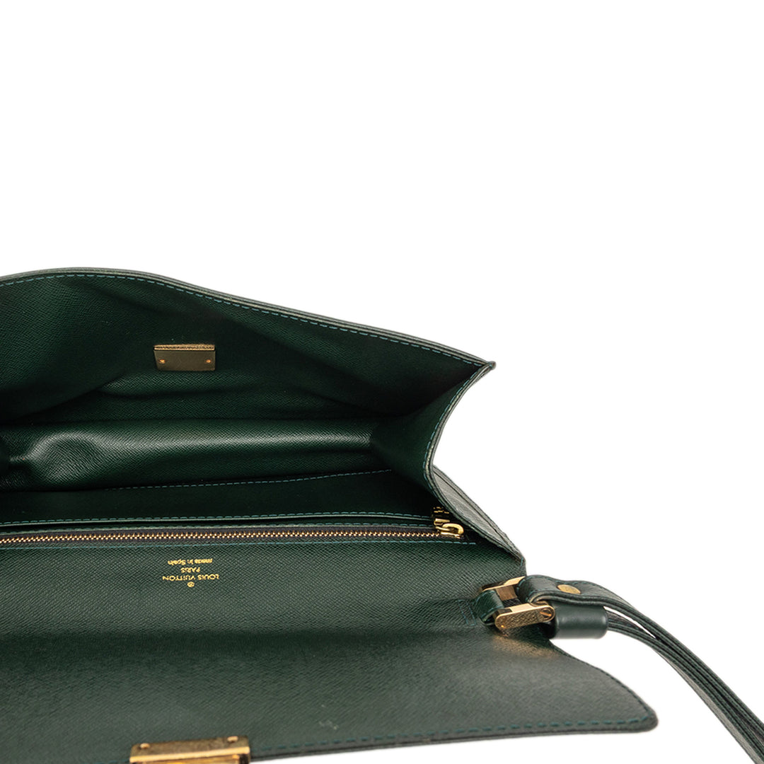 Louis Vuitton Taiga Selenga