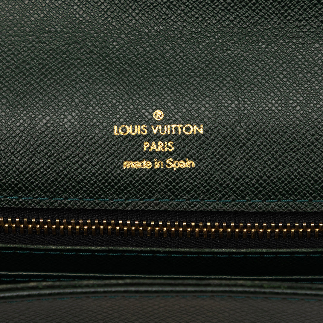 Louis Vuitton Taiga Selenga
