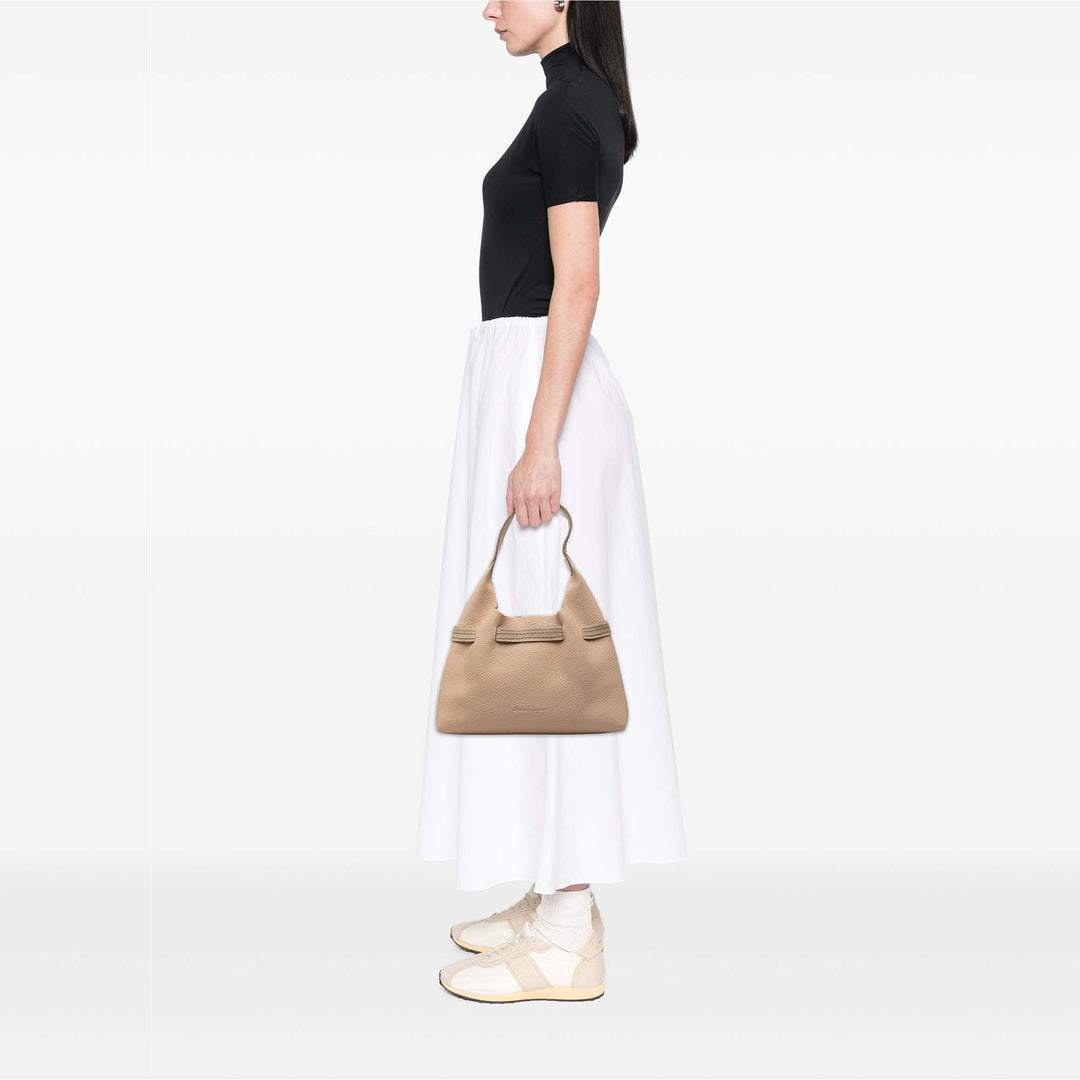 Ferragamo Grained Sac Marron – vue 9 – GABY PARIS