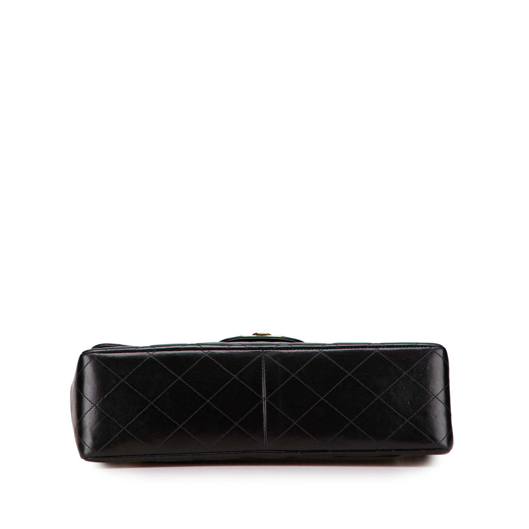 Chanel Jumbo XL Classic Cuir d’agneau Simple rabat Noir