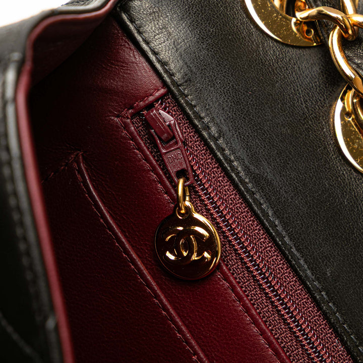 Chanel Jumbo XL Classic Cuir d’agneau Simple rabat Noir