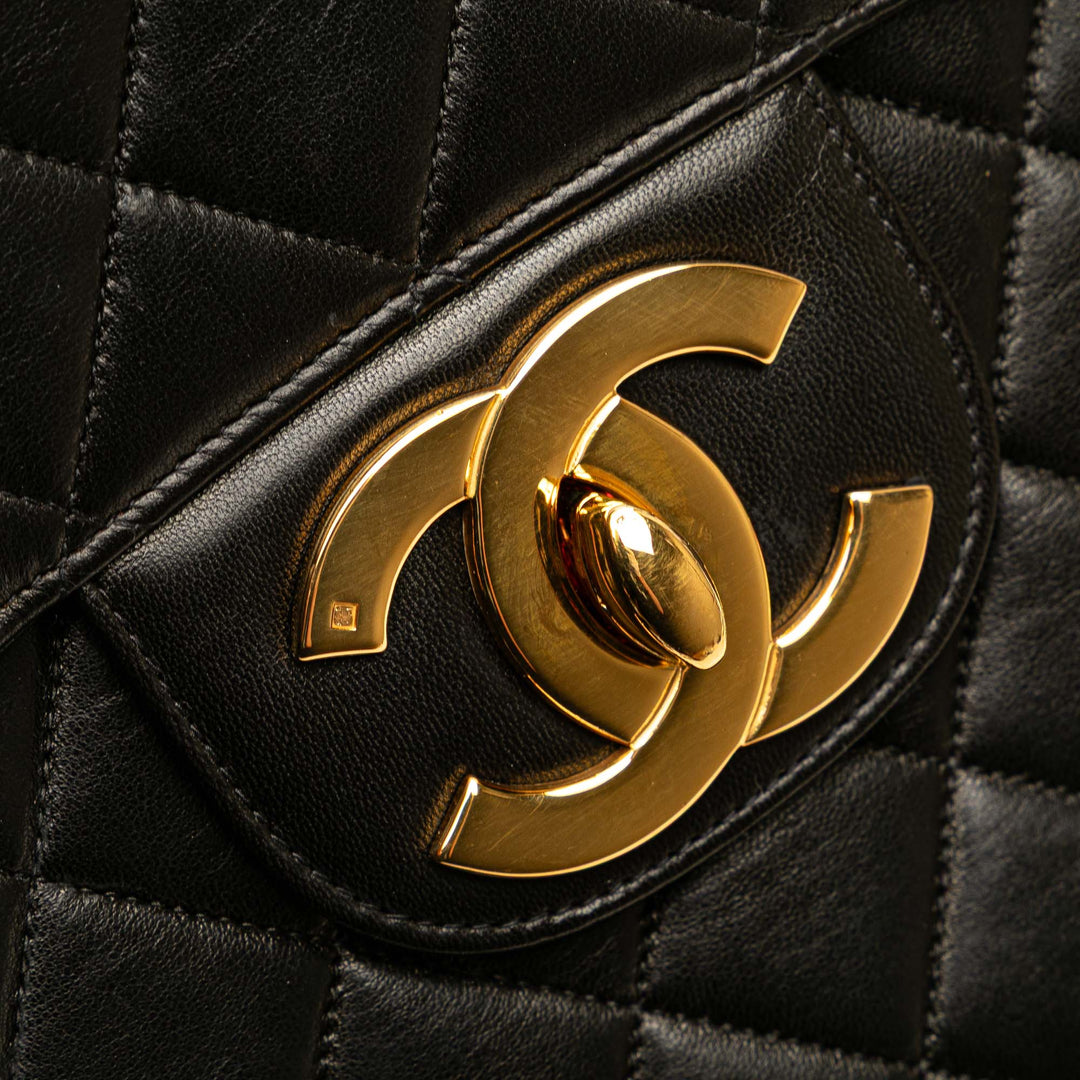 Chanel Jumbo XL Classic Cuir d’agneau Simple rabat Noir