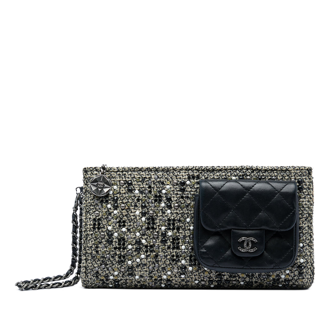 Chanel Monochrome Orné Mineral Nights Pochette Wristlet Tweed Noir – vue principale – GABY PARIS