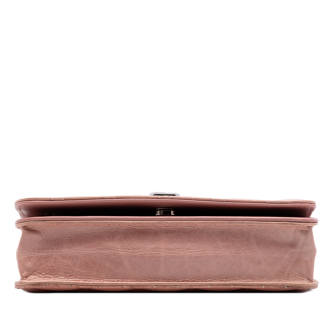Chanel Ombre Cuir verni et vieilli Cuir de veau Cristal Wallet on Chain
