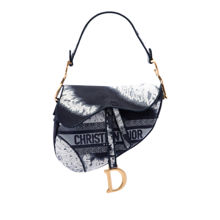 Dior brodé Tie Dye Saddle Sac Bleu – vue principale – GABY PARIS