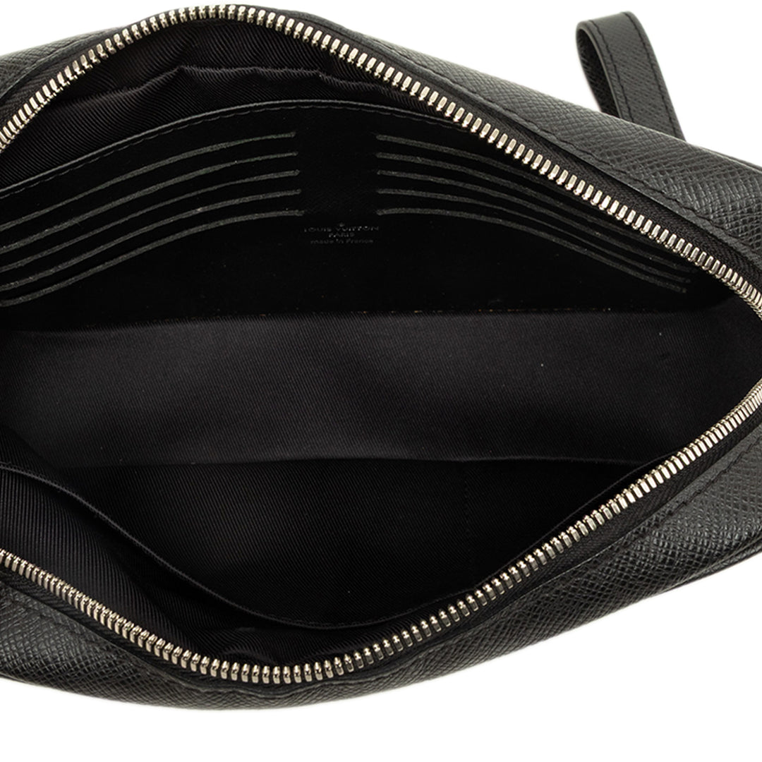 Louis Vuitton Pochette Taiga Kasai Noir – vue 4 – GABY PARIS