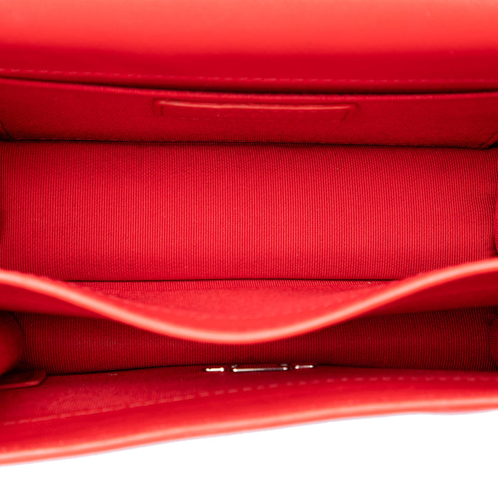 Chanel Sac porté épaule Matelassé CC Boîte à rabat Mini Cuir de veau Rouge – vue 4 – GABY PARIS