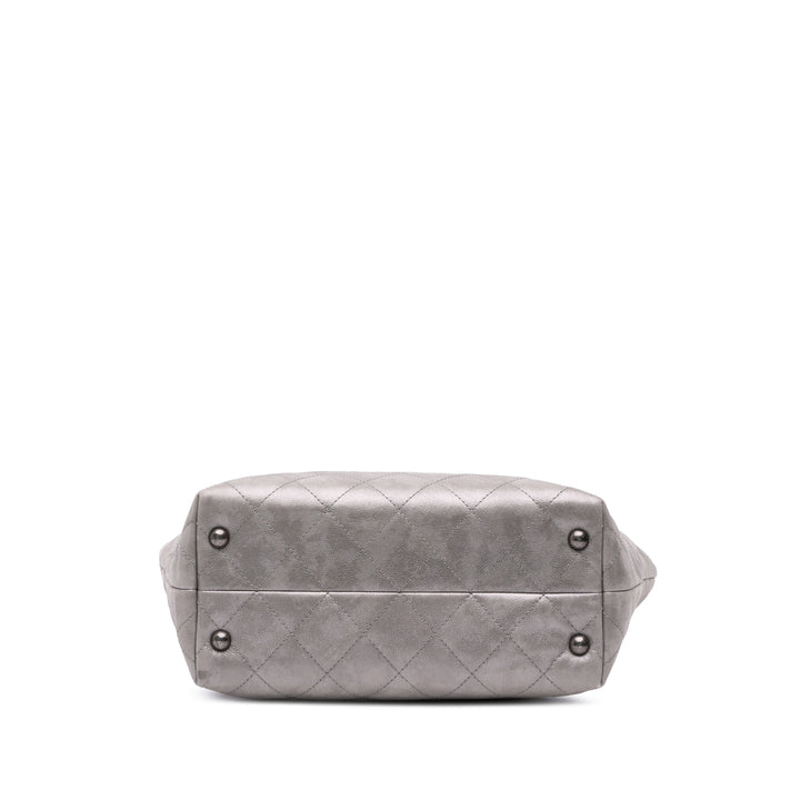 Quilted Iridescent Calfskin Shopping in Chains Tote Gray - Gaby Paris