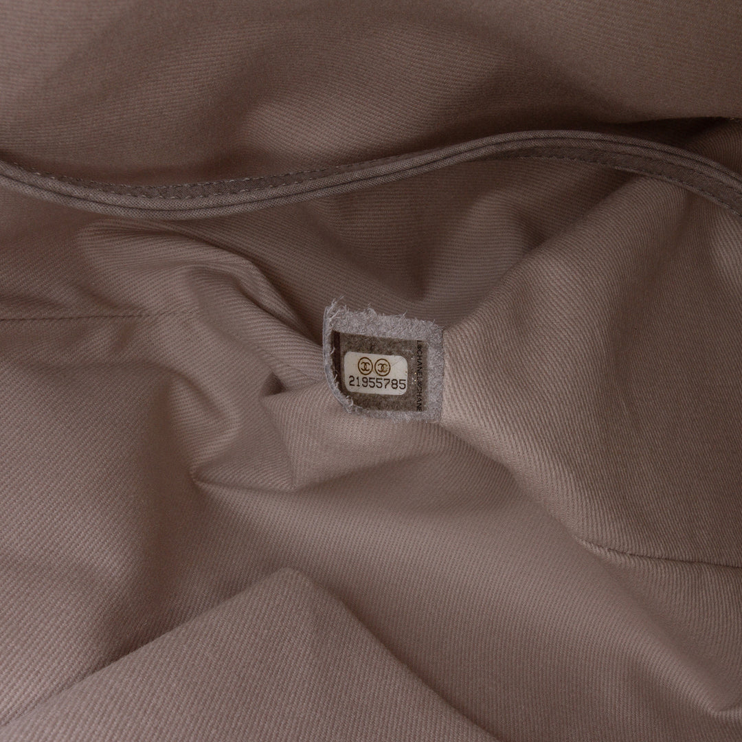 Quilted Iridescent Calfskin Shopping in Chains Tote Gray - Gaby Paris