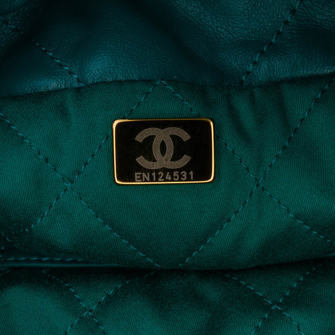 Chanel Mini Shiny Cuir de veau 22 Sac à main Vert – GABY PARIS Authentique