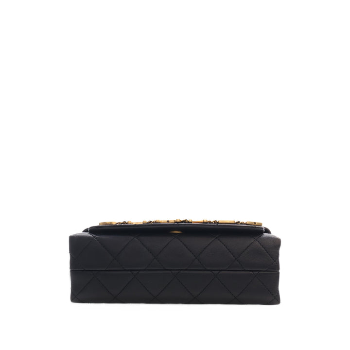 Chanel Sac porté épaule Matelassé Enchained à rabat Petit Cuir de veau Noir – vue 3 – GABY PARIS
