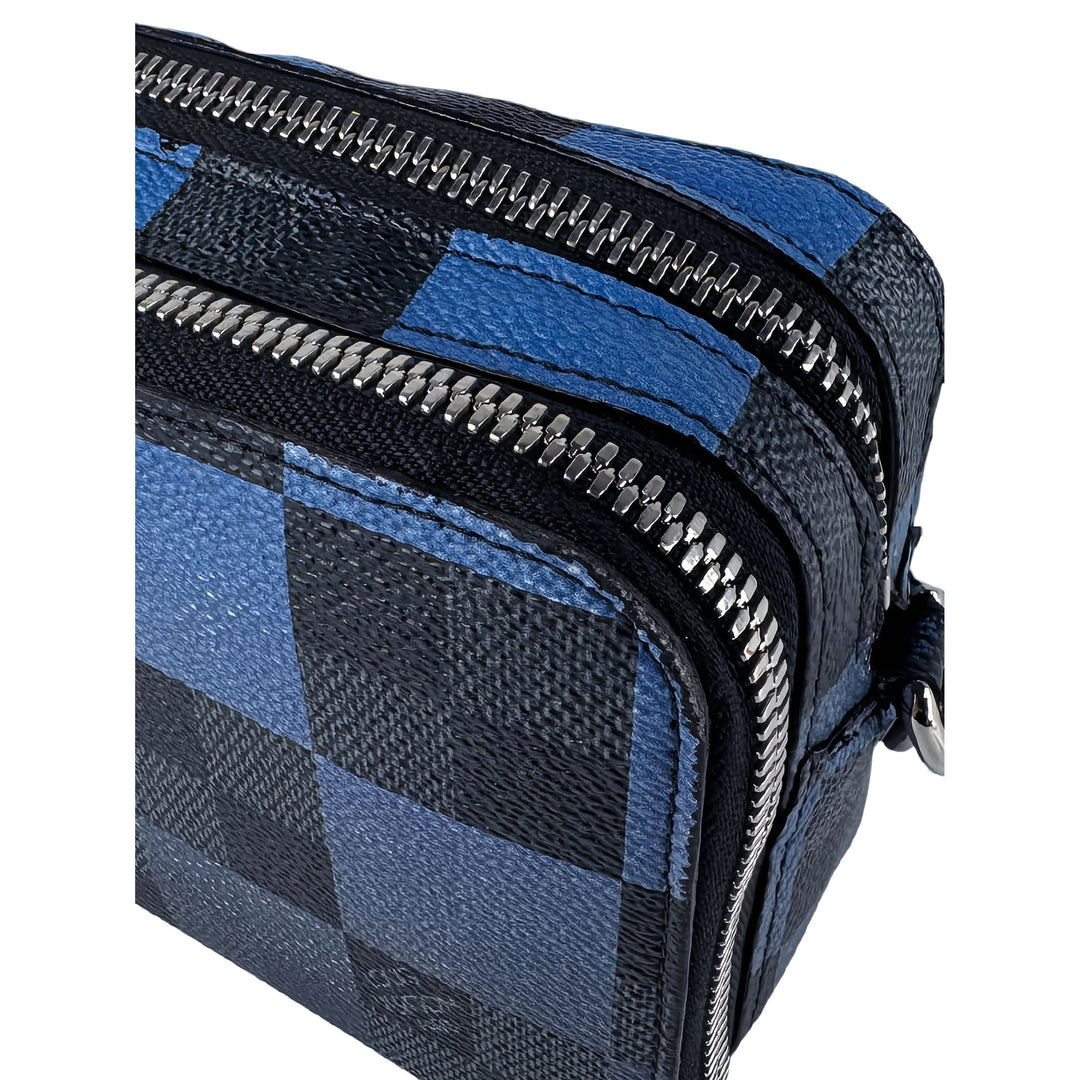Louis Vuitton Giant Alpha Wearable Portefeuille Damier Graphite Bleu – vue 11 – GABY PARIS