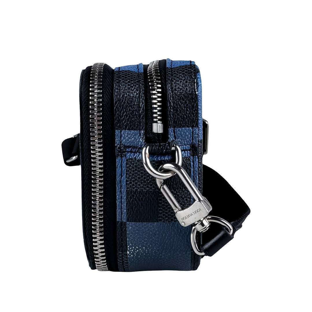Louis Vuitton Giant Alpha Wearable Portefeuille Damier Graphite Bleu – vue 12 – GABY PARIS