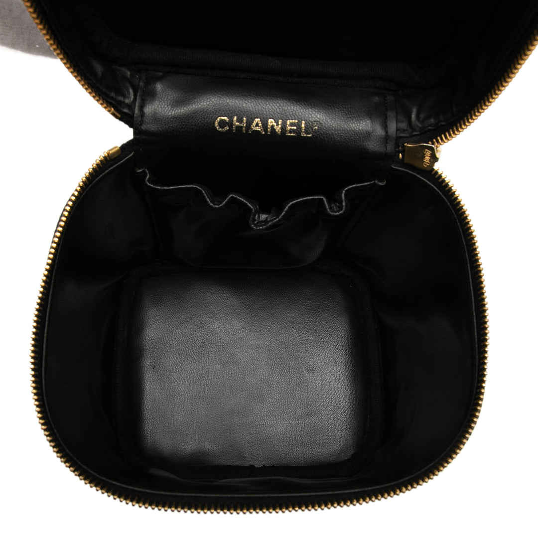 Chanel CC Vanity Cuir caviar Noir – vue 4 – GABY PARIS