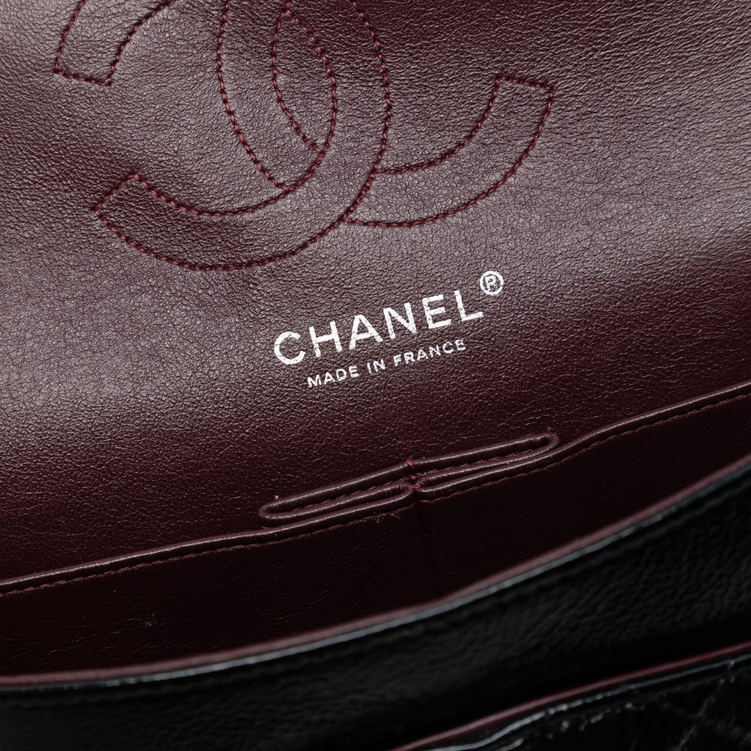 Chanel Medium Classic Distressed Cuir verni Double rabat