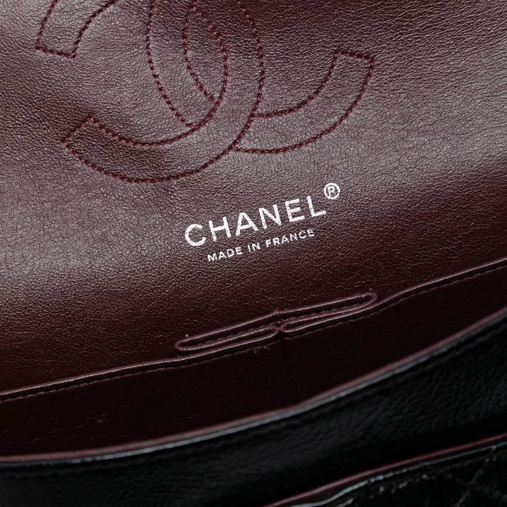 Chanel Medium Classic Distressed Cuir verni Double rabat