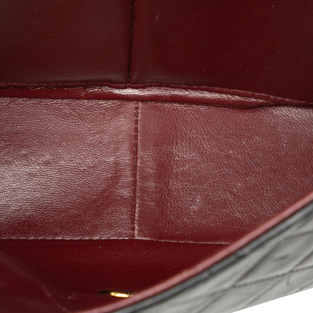 Chanel Small Square Matelassé Cuir d’agneau à rabat