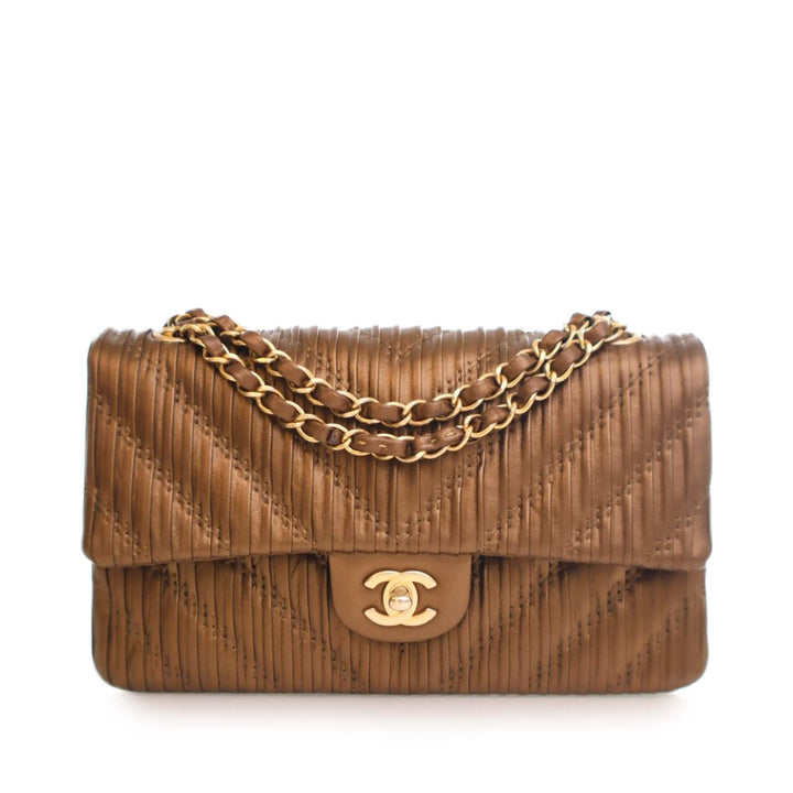 Chanel Medium Classic Chevron Cuir de veau Pleated Double rabat Marron