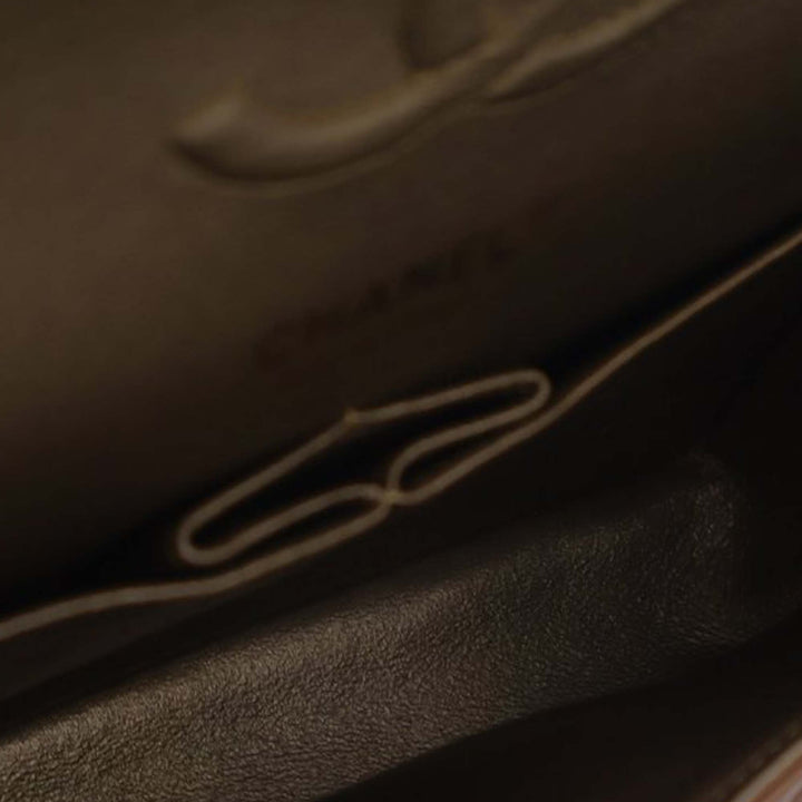 Chanel Medium Classic Chevron Cuir de veau Pleated Double rabat Marron