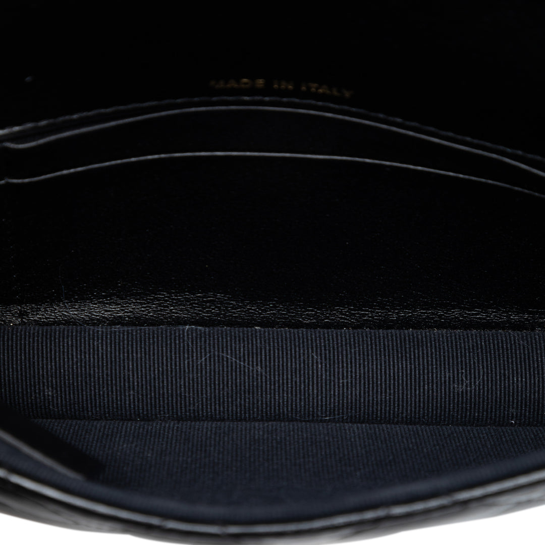 Chanel Matelassé Cuir d’agneau Giant CC à rabat Phone Holder avec chaîne