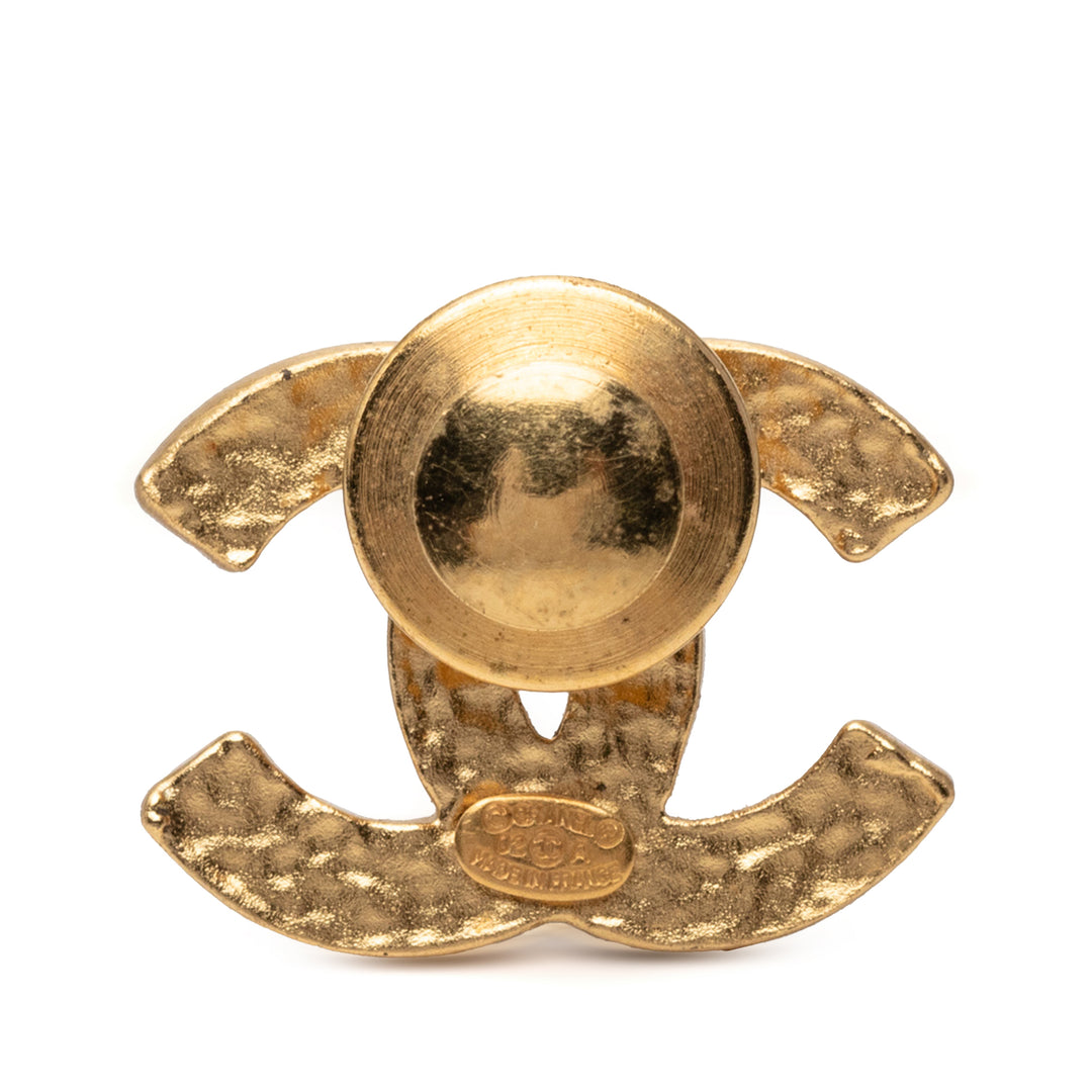 Chanel CC plaqué Émail Pin Broche