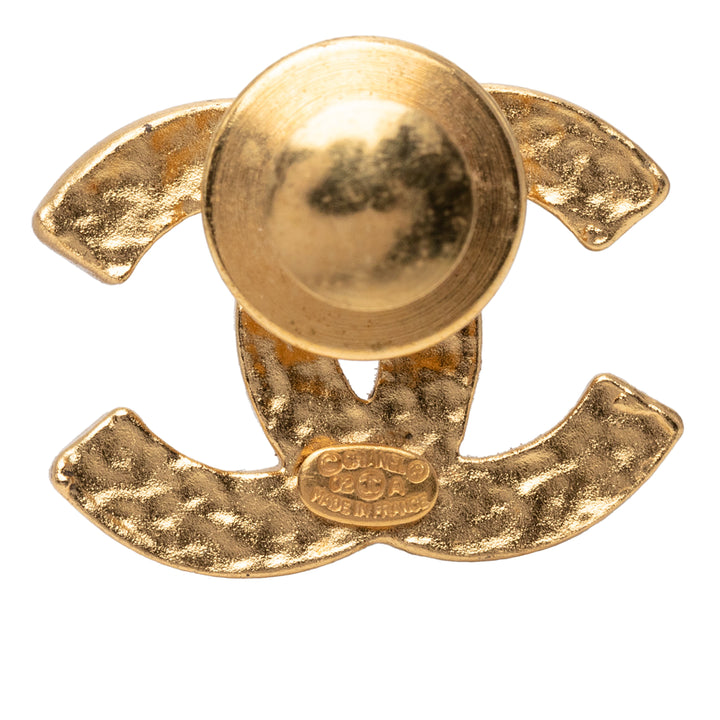 Chanel CC plaqué Émail Pin Broche