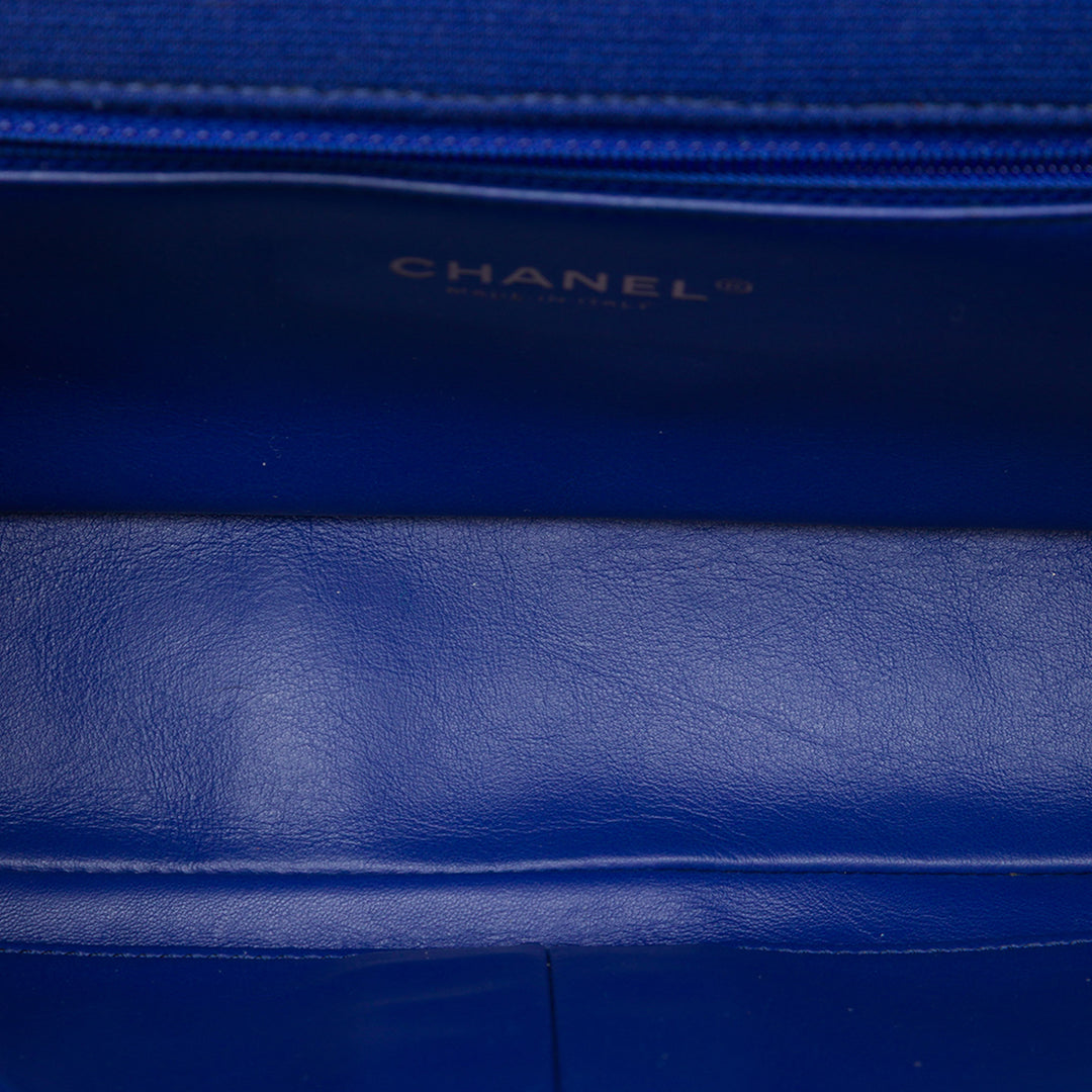 Chanel Tricolore Jersey CC Filigree à rabat Petit Bleu – vue 4 – GABY PARIS