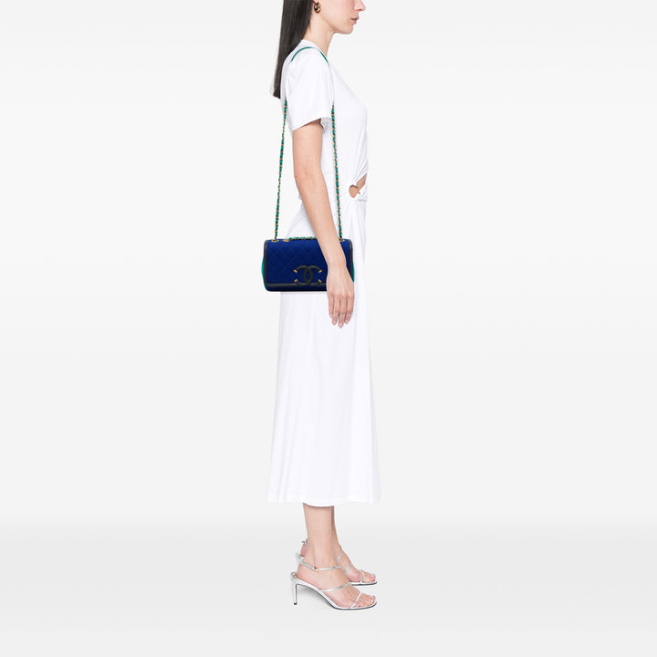 Chanel Tricolore Jersey CC Filigree à rabat Petit Bleu – vue 6 – GABY PARIS
