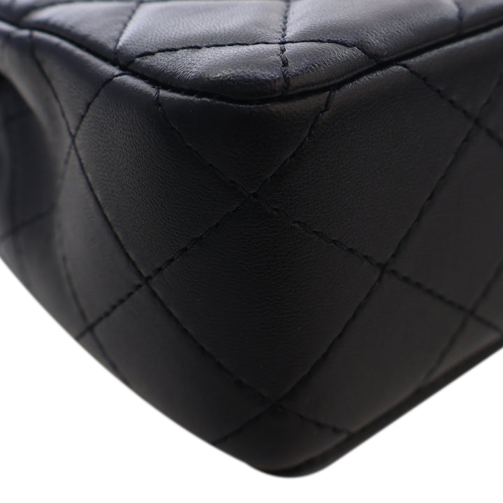 Chanel Mini CC Matelassé brillant Cuir d'agneau Half à rabat