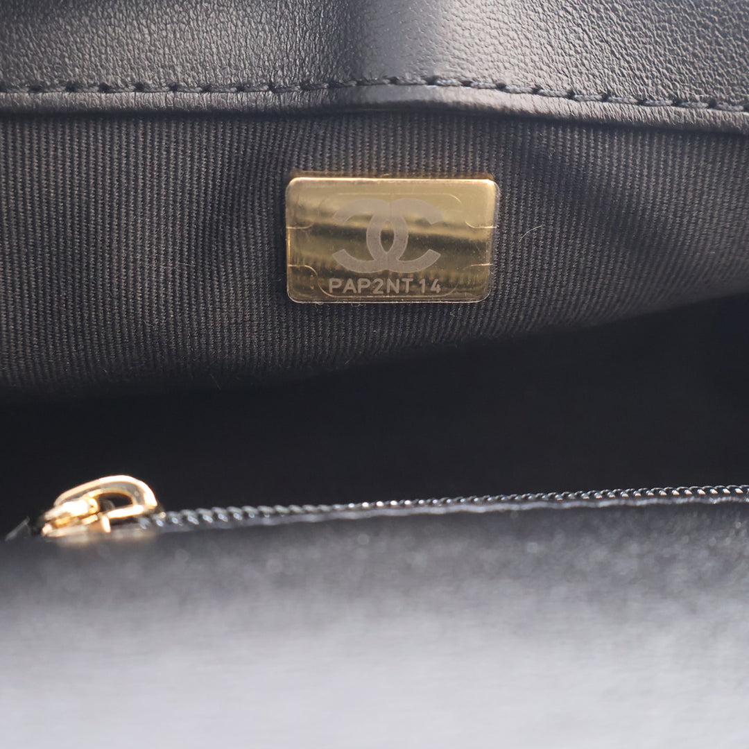 Chanel Mini CC Matelassé brillant Cuir d'agneau Half à rabat